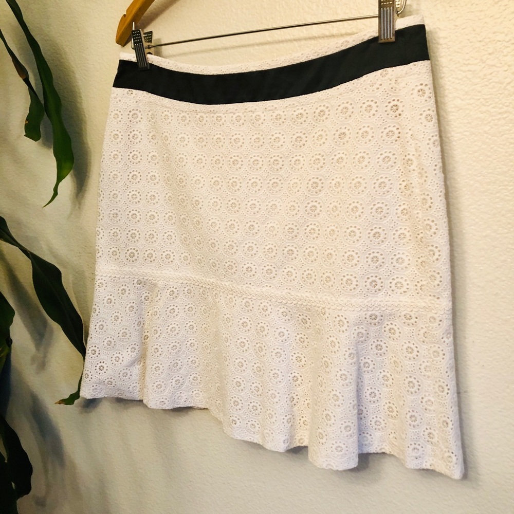 Karen Millen Crocheted White Skirt w/Satin Trim - Picture 8 of 8